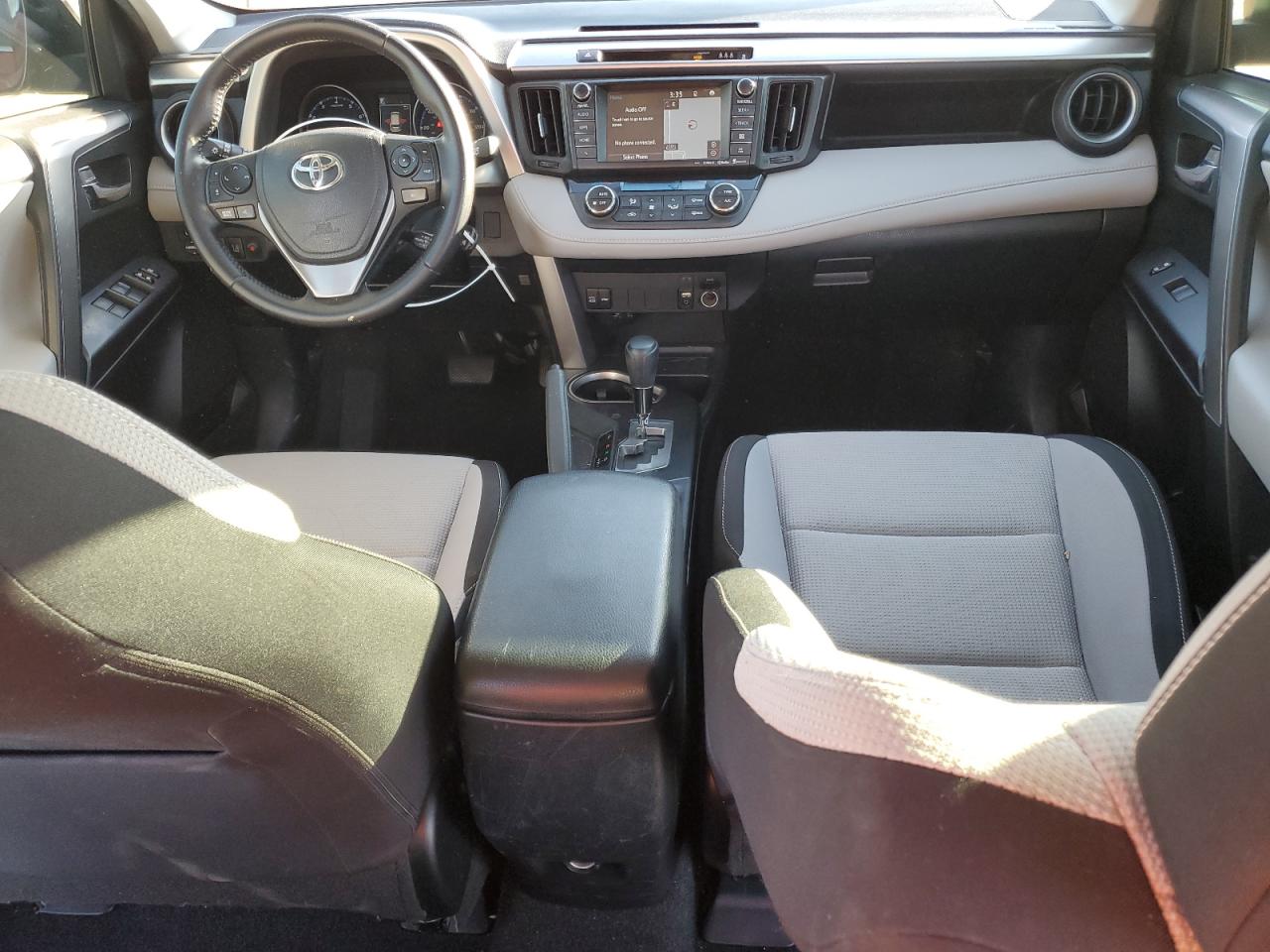2017 Toyota RAV 4 - Image 8