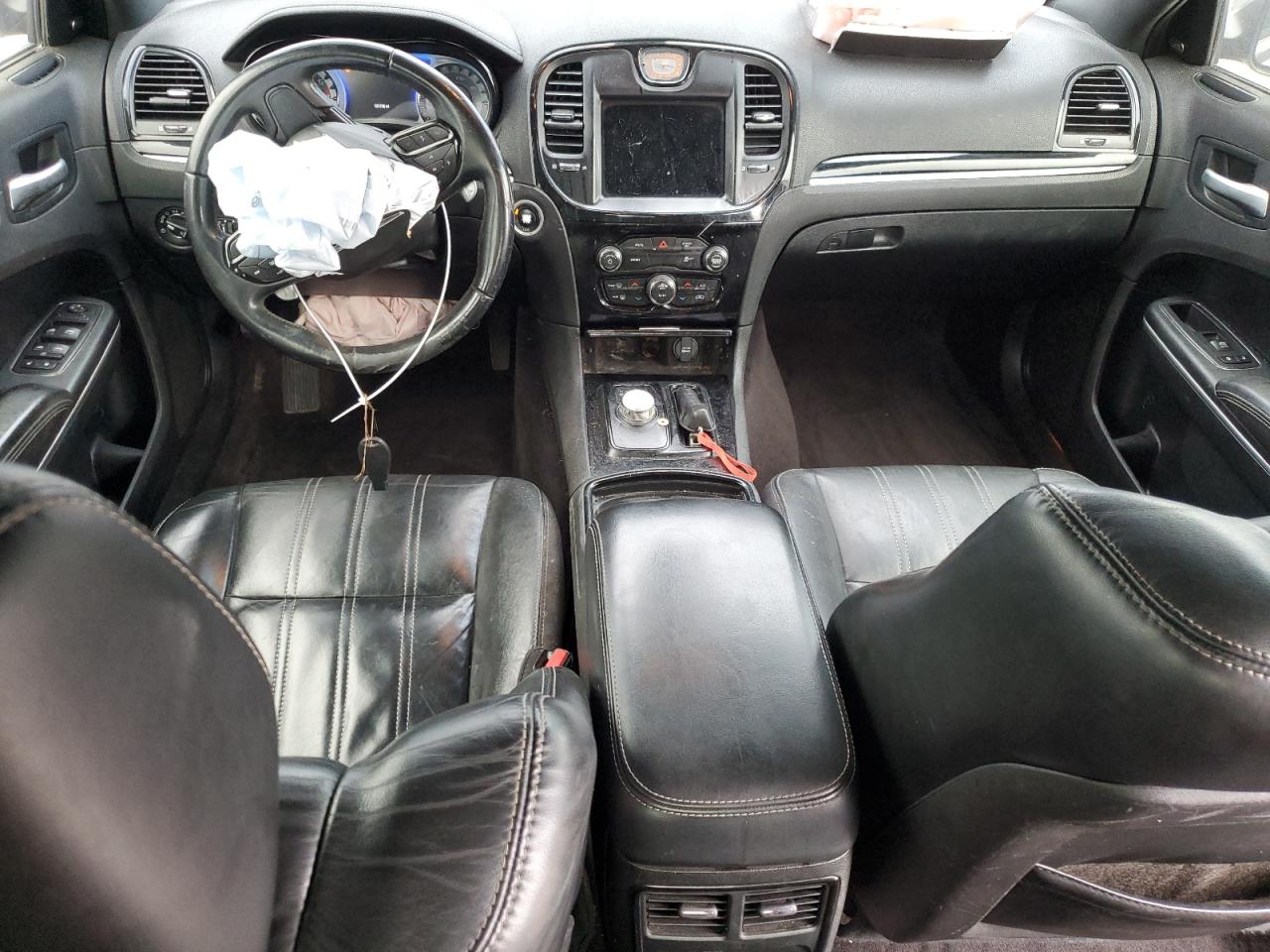 2018 Chrysler 300 - Image 8
