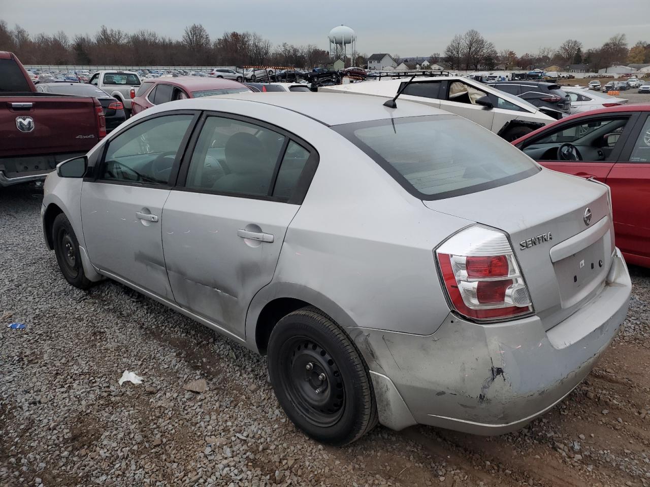 2009 Nissan Sentra - Image 2