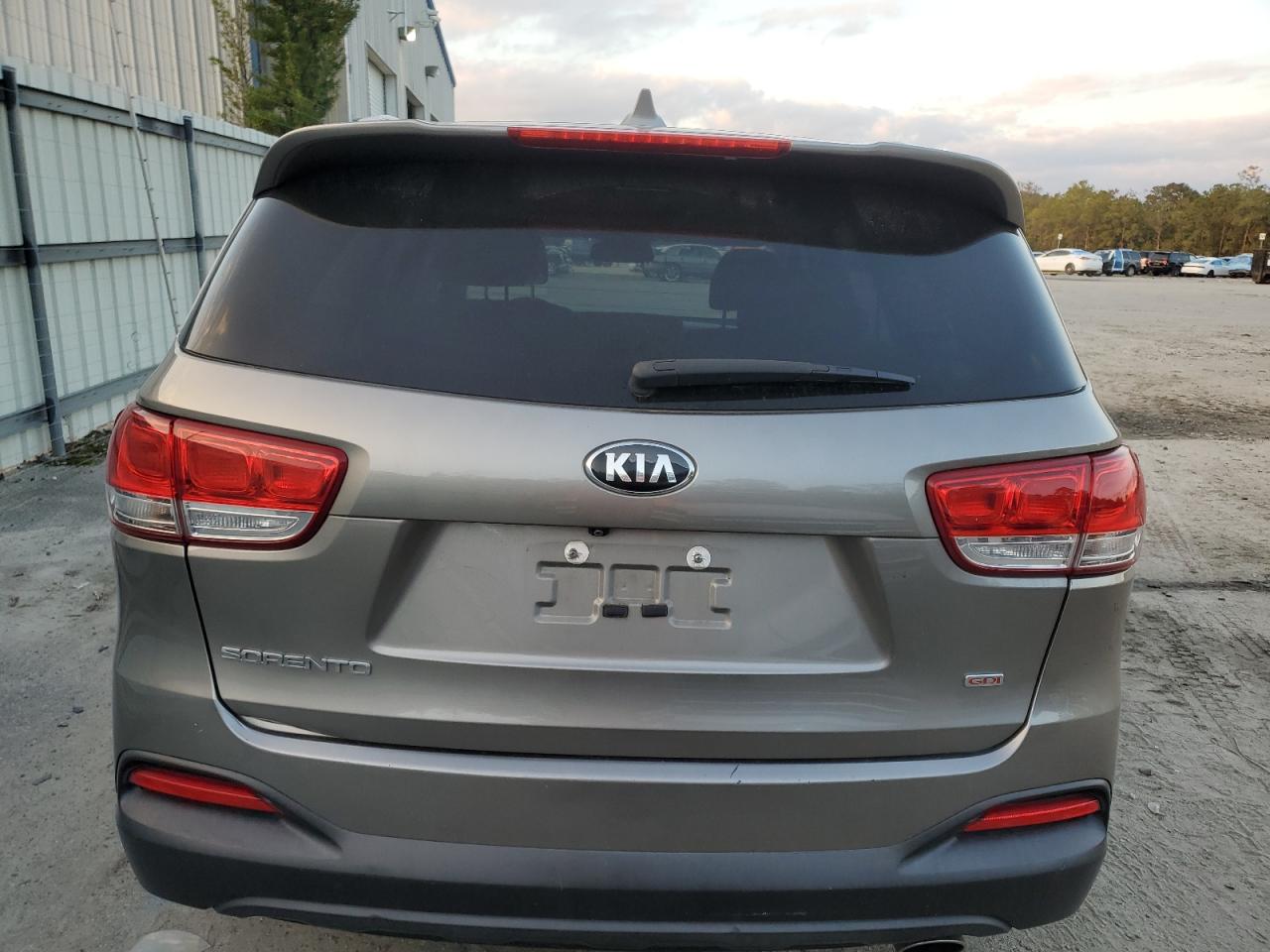 2018 Kia Sorento - Image 6
