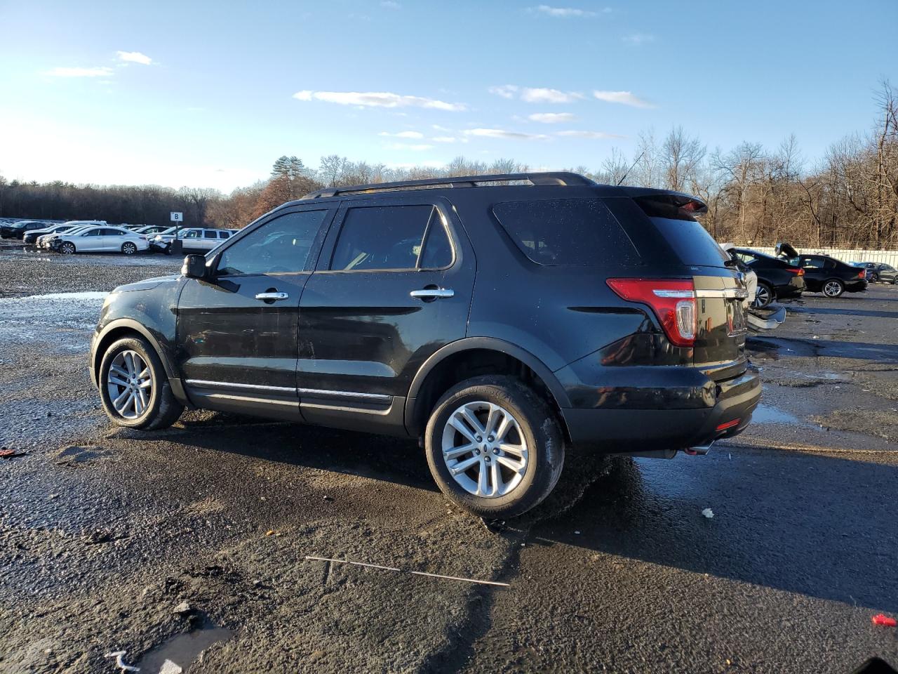 2014 Ford Explorer - Image 2
