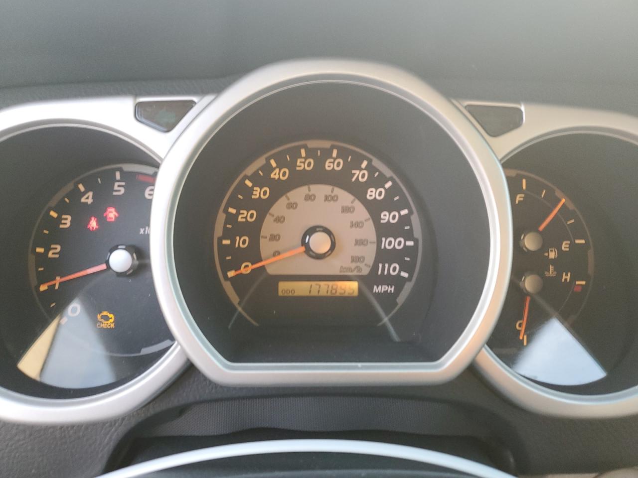 2005 Toyota 4Runner - Image 9