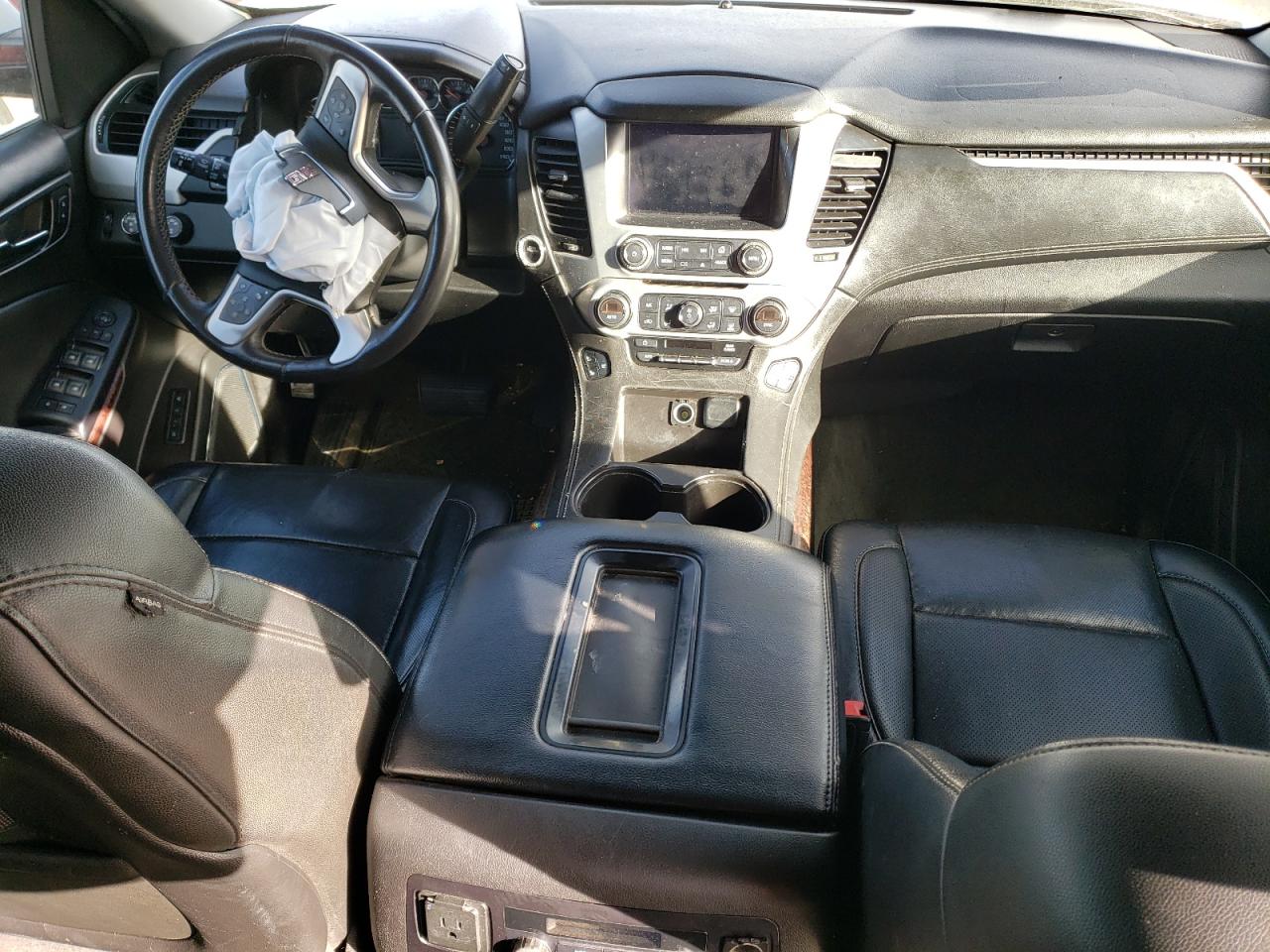 2015 GMC Yukon - Image 8
