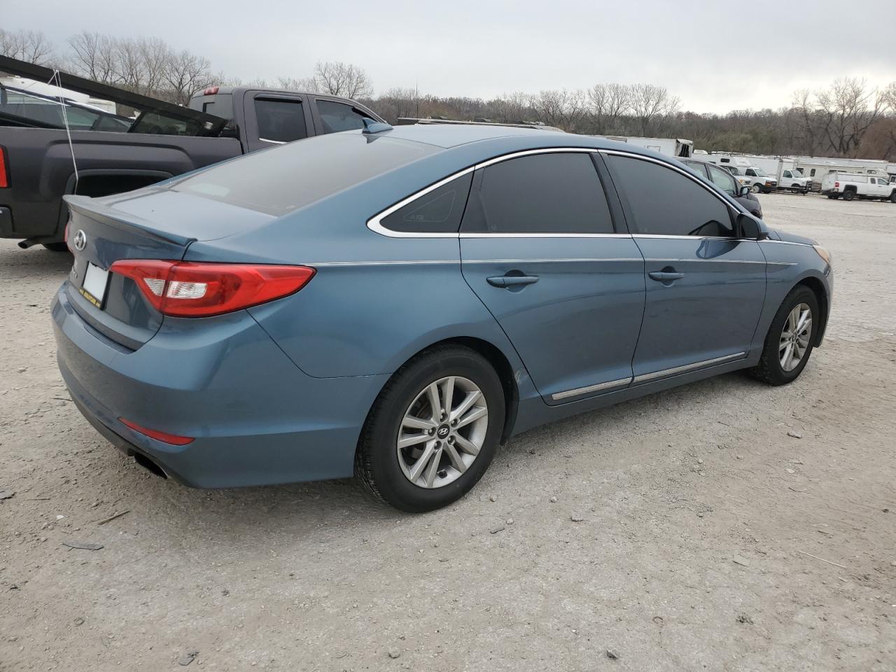 2017 Hyundai Sonata - Image 3