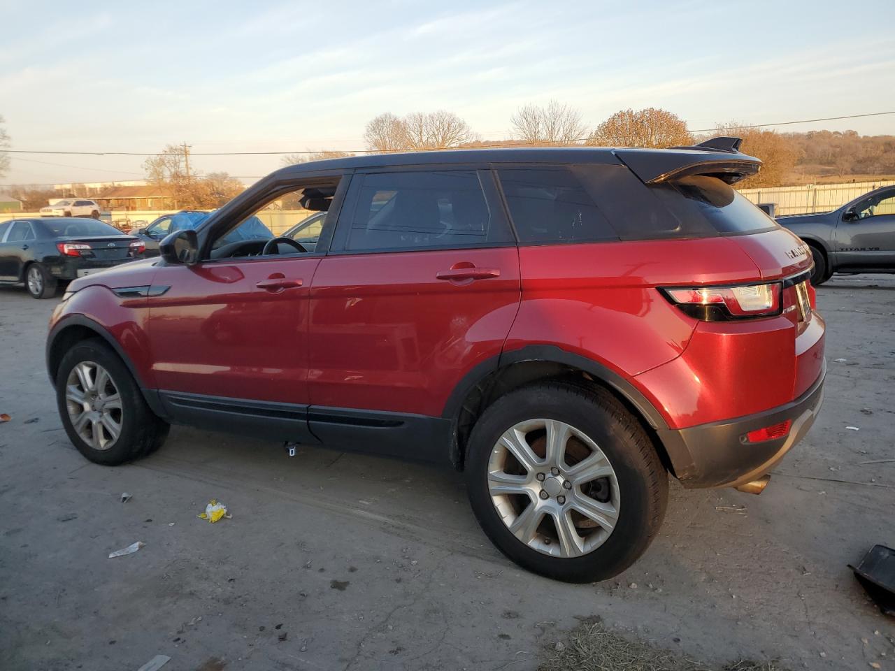 VIN SALVP2BGXHH237592 2017 LAND ROVER RANGEROVER no.2