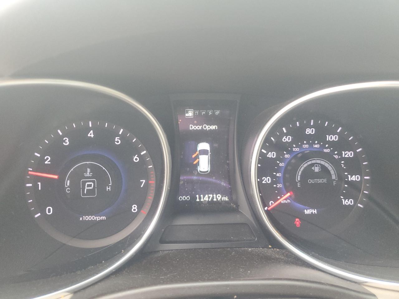 2015 Hyundai Santa Fe - Image 9