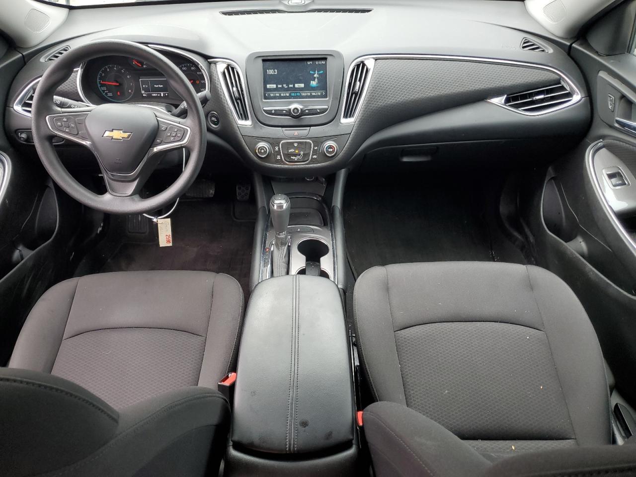 2018 Chevrolet Malibu - Image 8