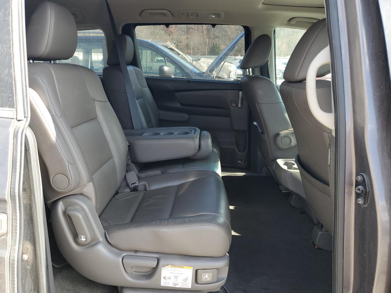 2012 Honda Odyssey - Image 11