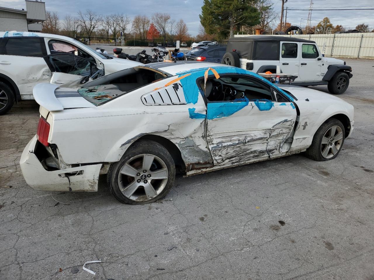 2007 Ford Mustang - Image 3