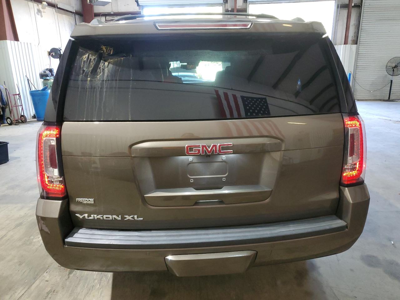 VIN 1GKS1GKC2GR389773 2016 GMC YUKON no.6