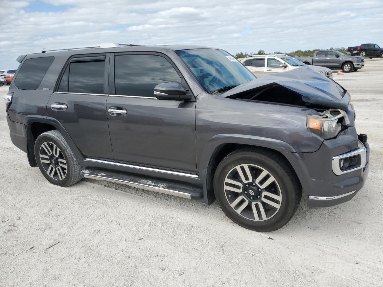 VIN JTEZU5JR3J5181472 2018 TOYOTA 4RUNNER no.4