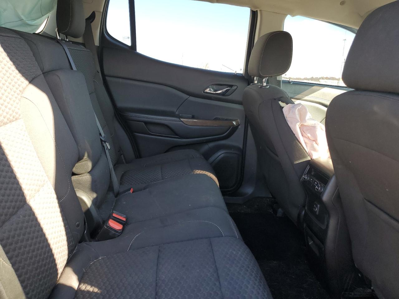 2019 GMC Acadia - Image 11