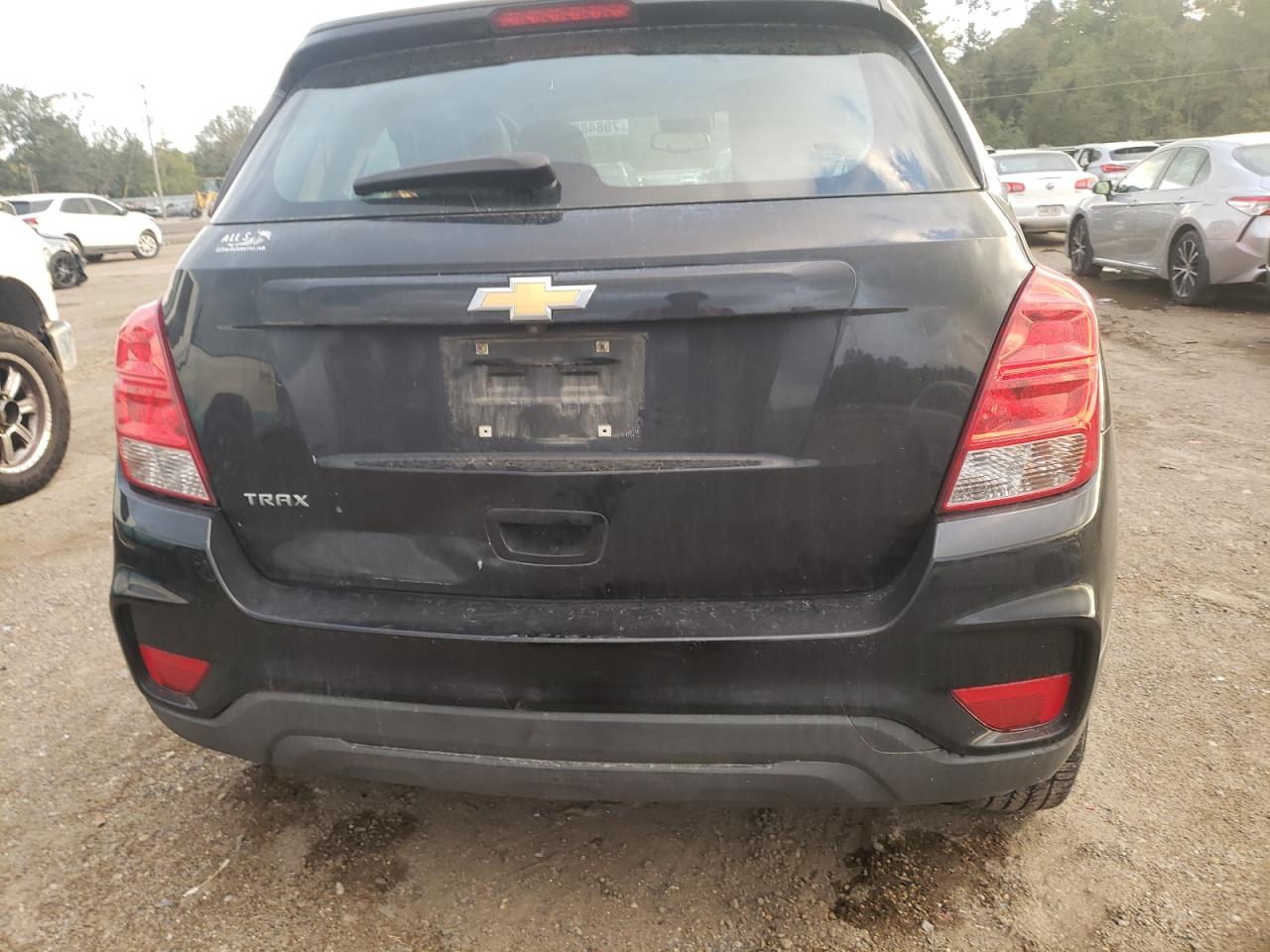 2017 Chevrolet Trax - Image 6