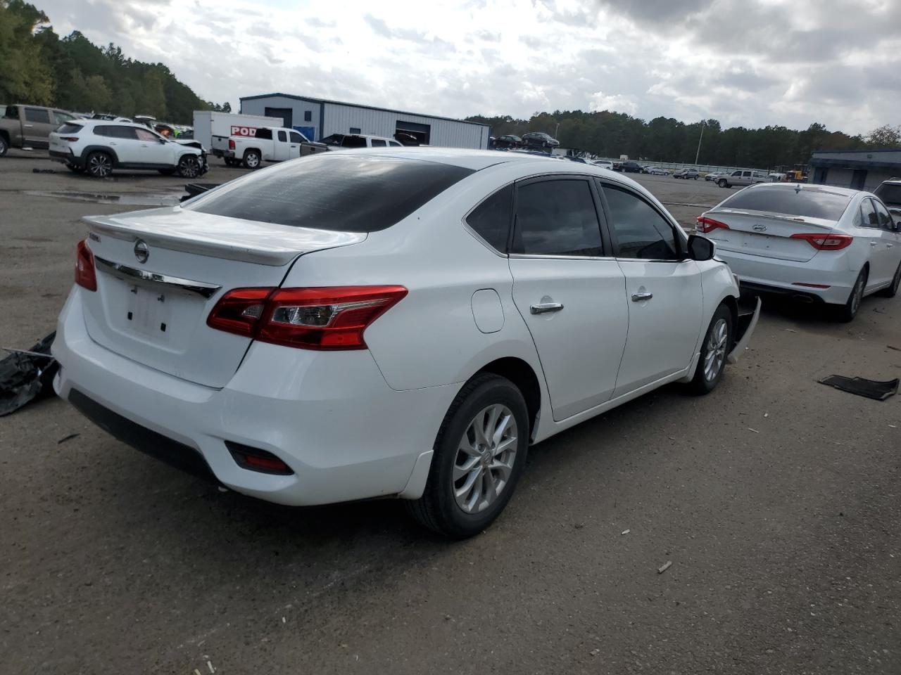 2019 Nissan Sentra - Image 3