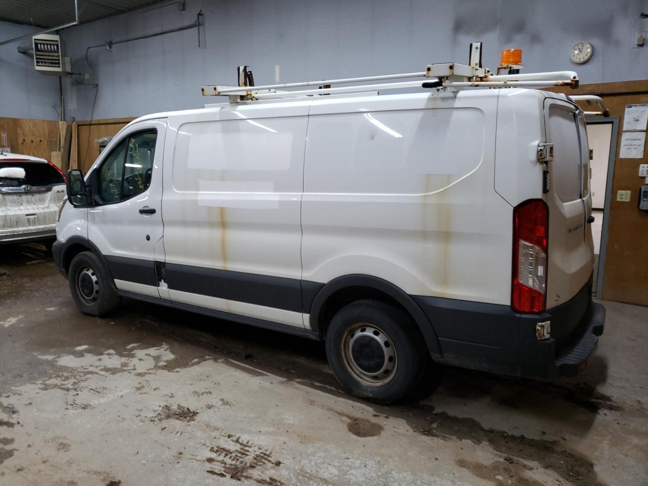 VIN 1FTNE1ZM2FKA17253 2015 FORD TRANSIT no.2