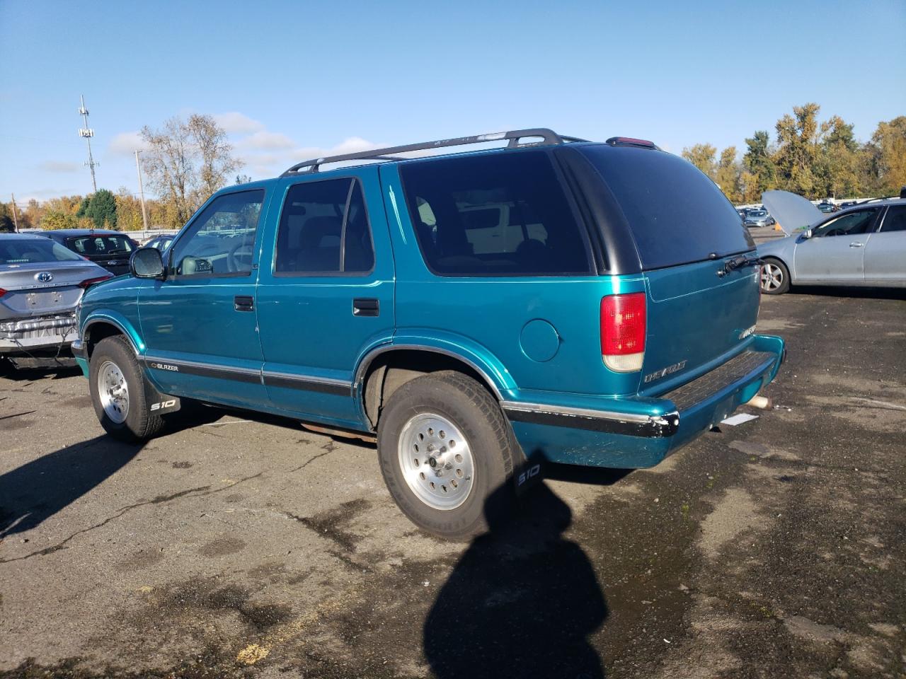 1995 Chevrolet Blazer - Image 2