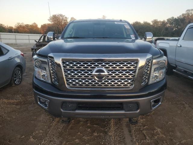 Пікапи NISSAN TITAN 2016 Чорний