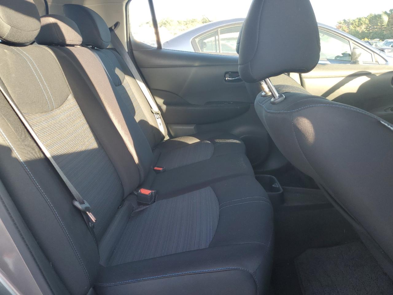 2022 Nissan Leaf - Image 10