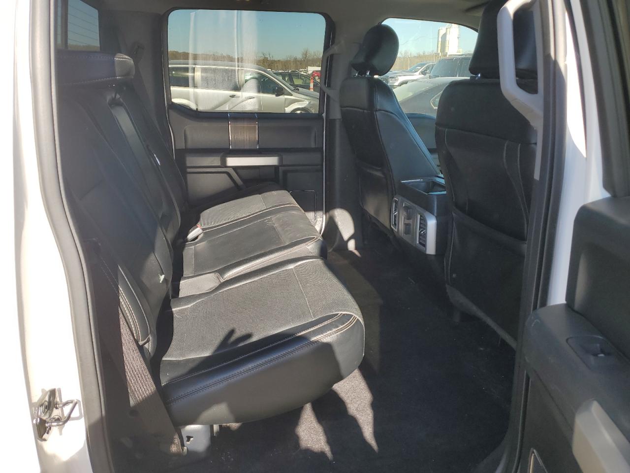 2015 Ford F-150 - Image 10