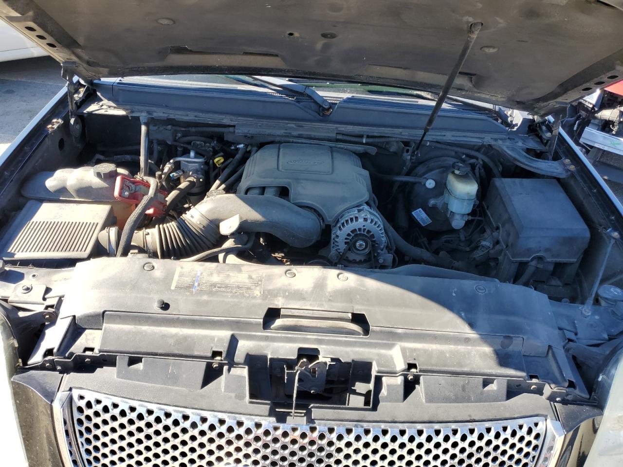 2007 GMC Yukon - Image 11