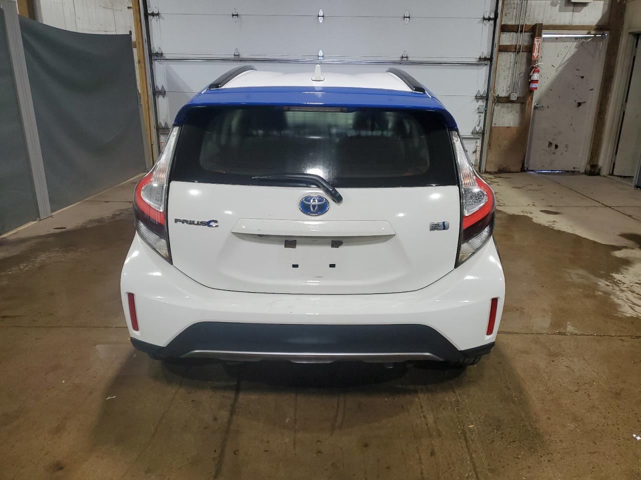 2018 Toyota Prius C VIN: JTDKDTB38J1613145 Lot: 79661544