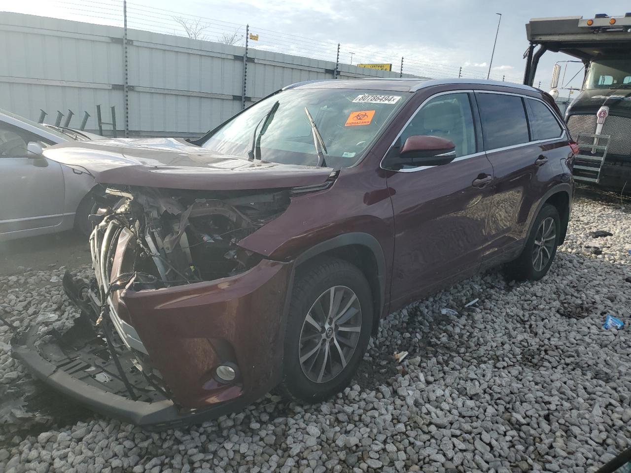 2018 Toyota Highlander - Image 1