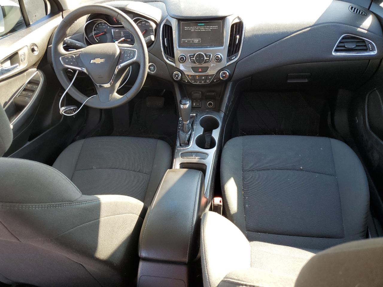 2017 Chevrolet Cruze - Image 8