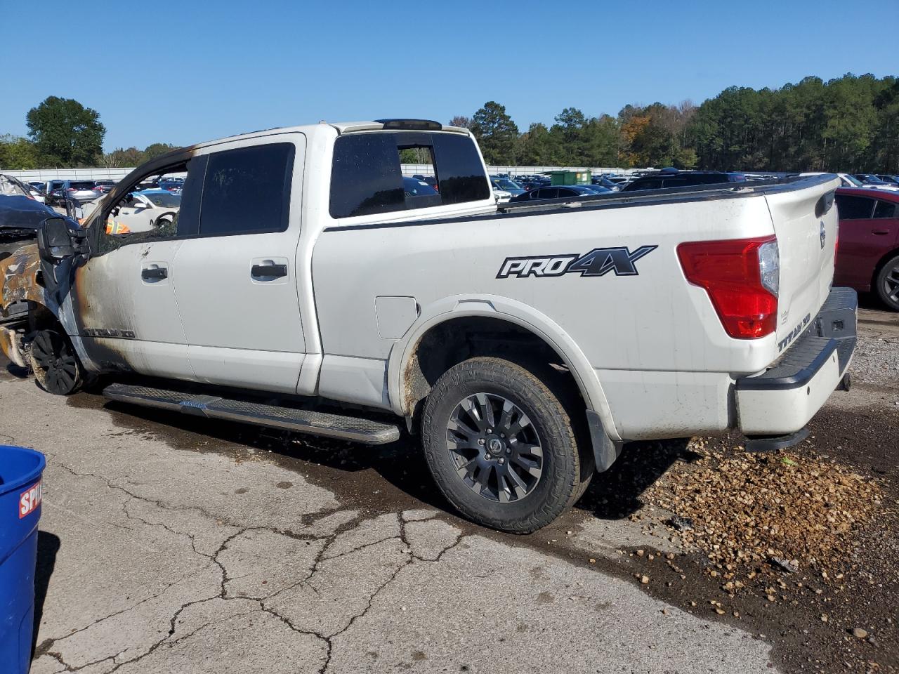 VIN 1N6BA1F41KN520359 2019 NISSAN TITAN no.2