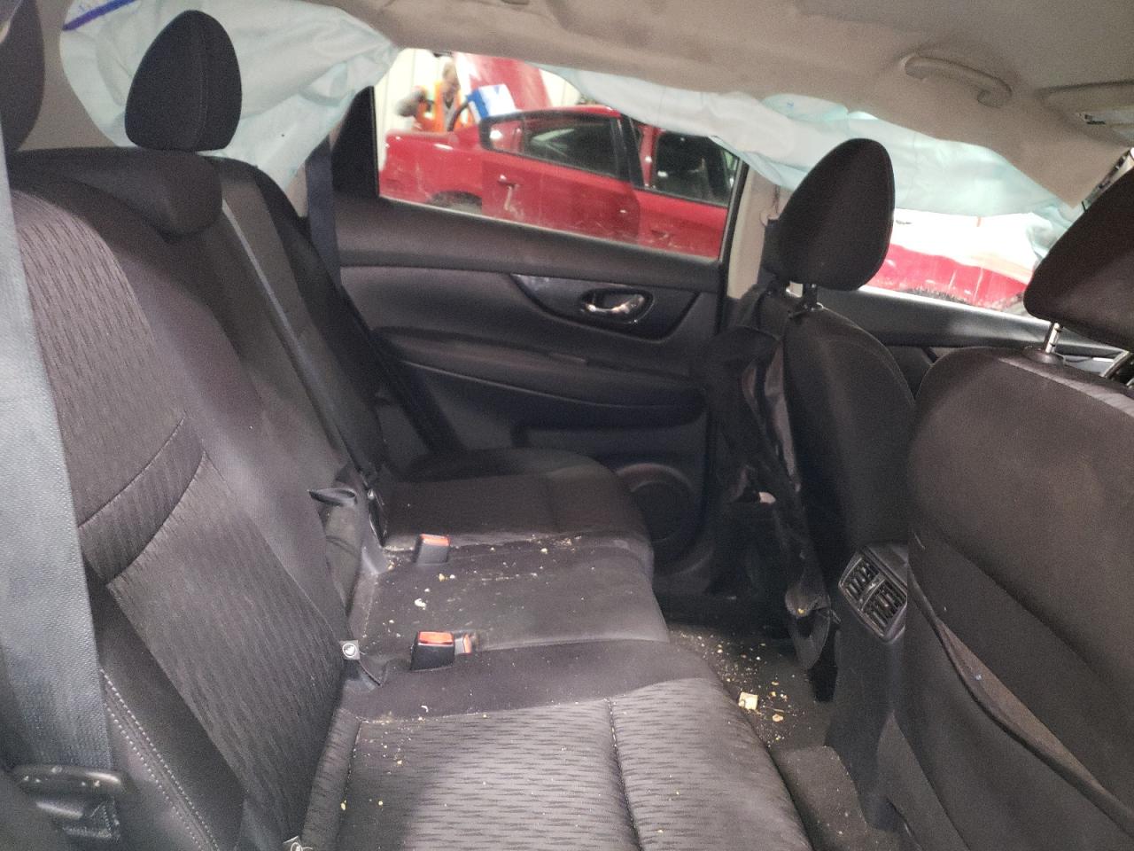 2018 Nissan Rogue - Image 12