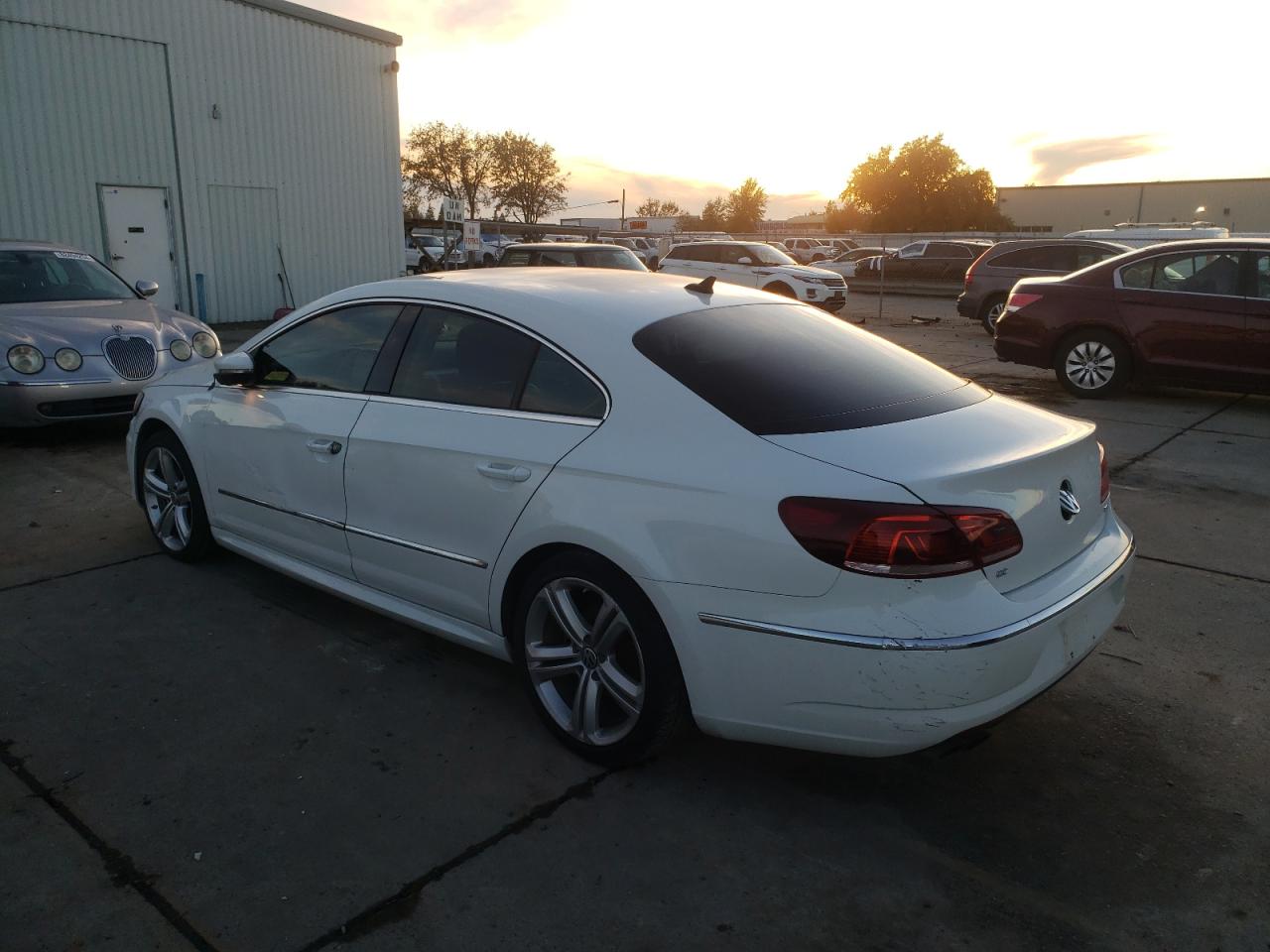 2016 Volkswagen Passat CC - Image 2