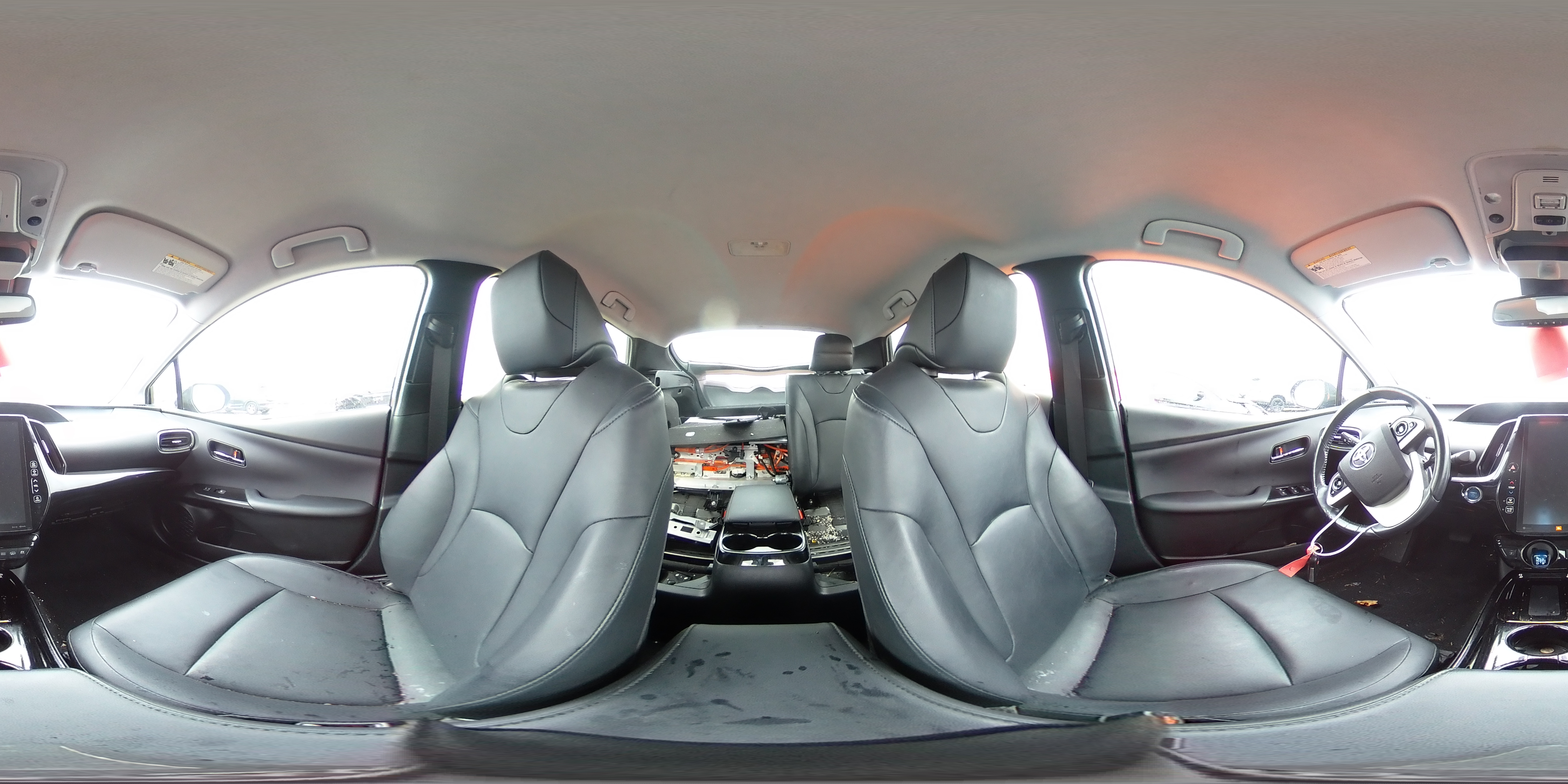 2018 Toyota Prius - Image 12