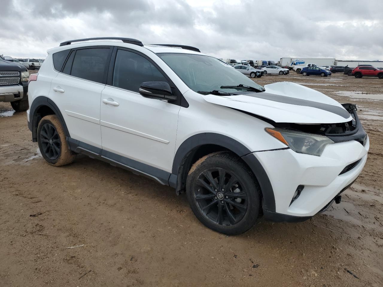 2018 Toyota RAV 4 - Image 4