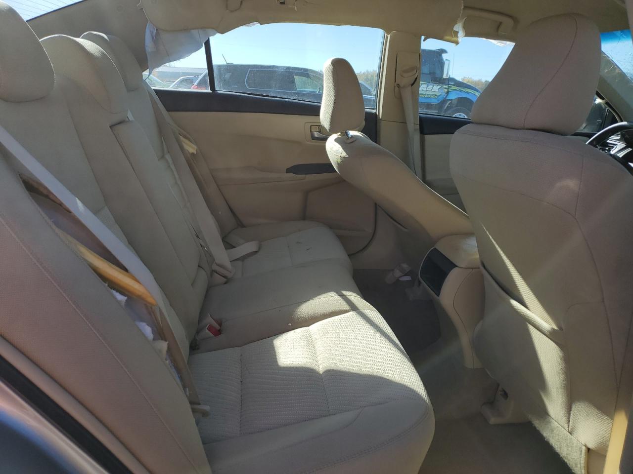 2015 Toyota Camry - Image 10