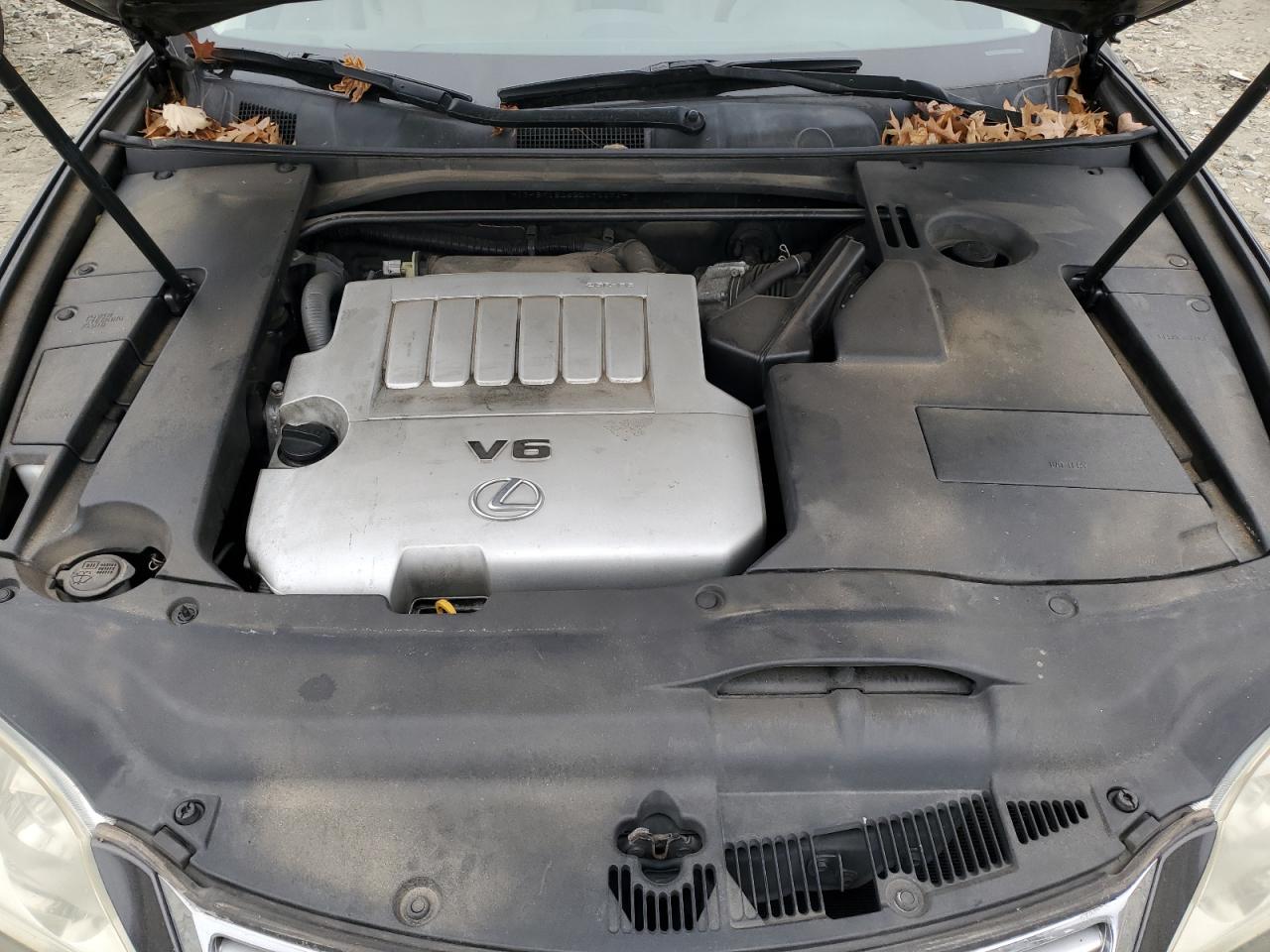 2011 Lexus ES - Image 11