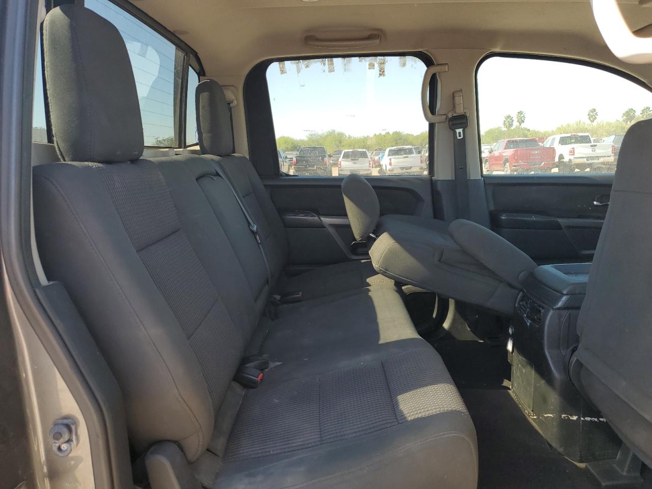 2015 Nissan Titan S VIN: 1N6BA0ED0FN501061 Lot: 81819584