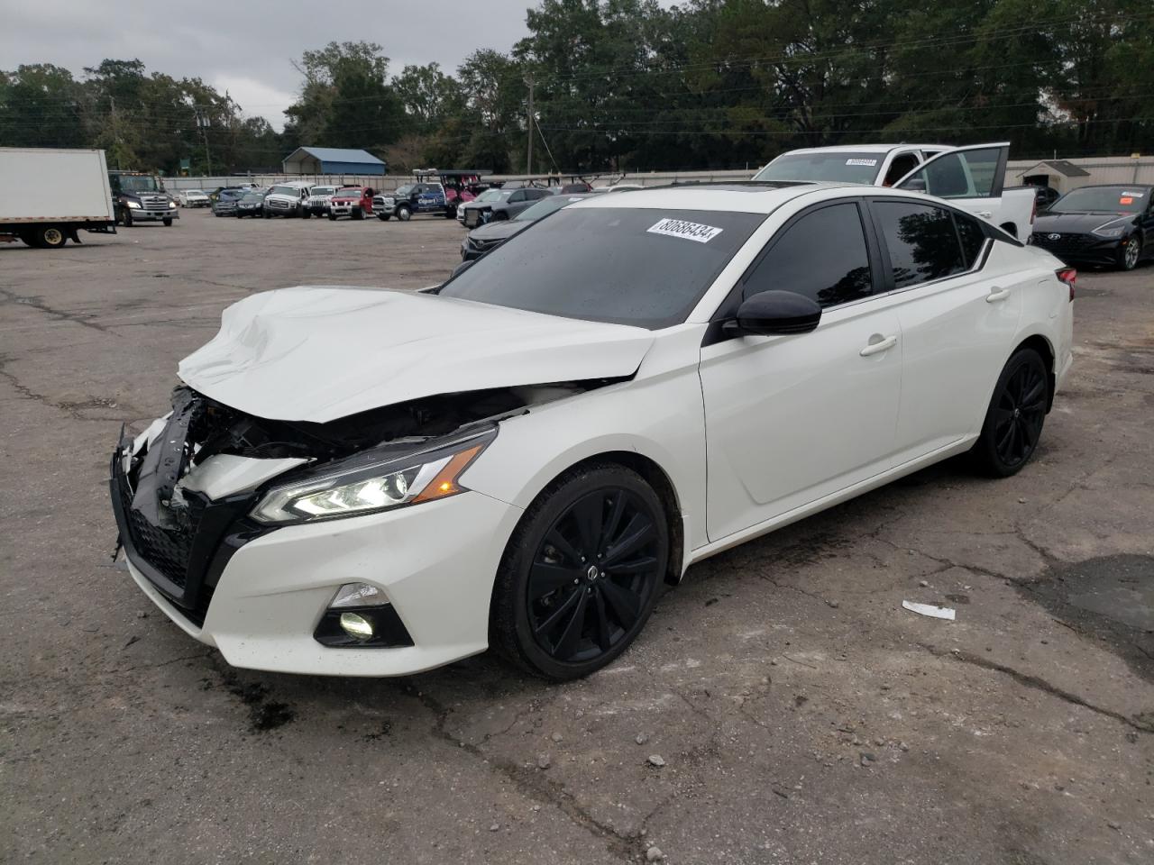 2022 Nissan Altima - Image 1