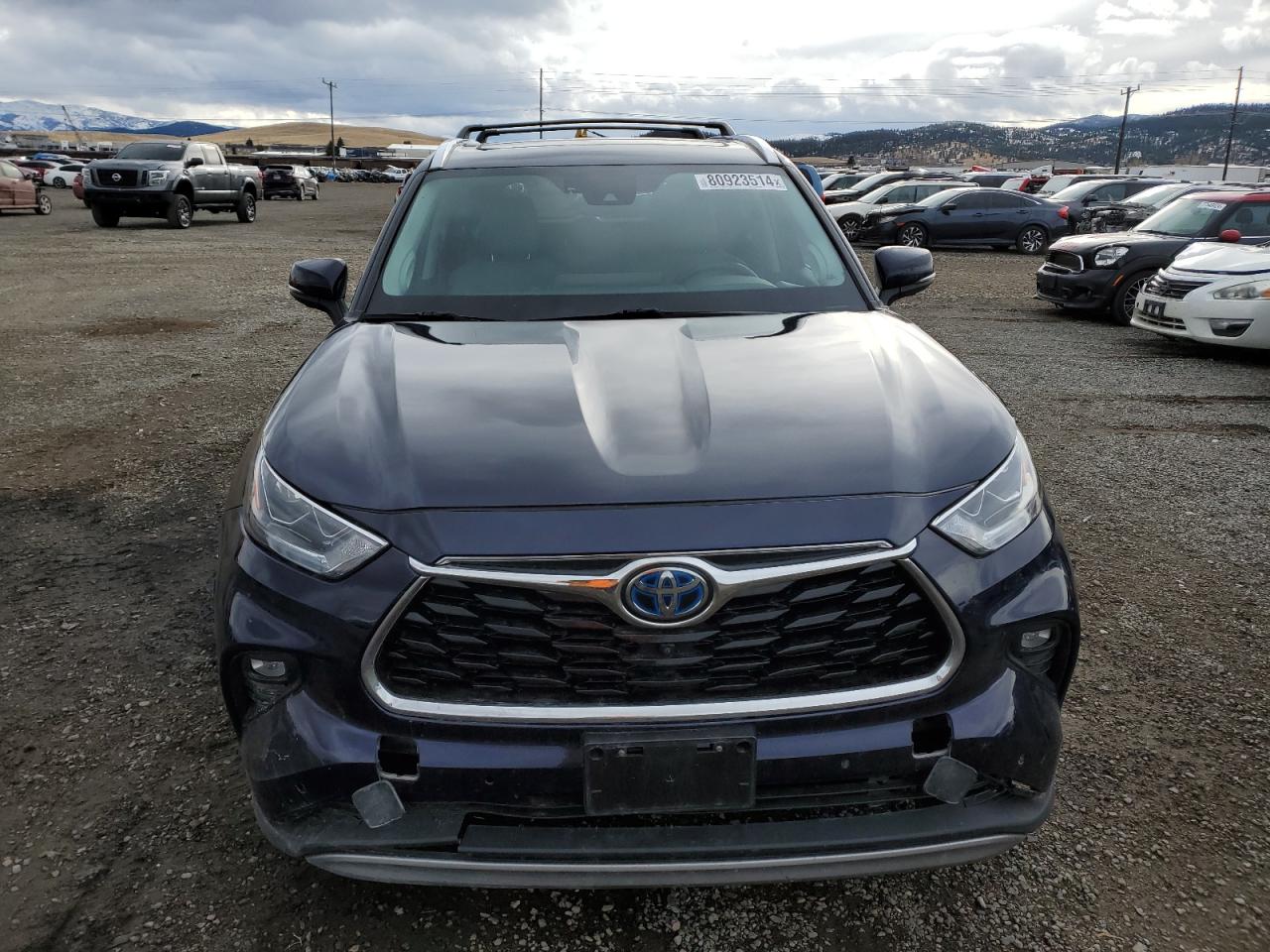 2021 Toyota Highlander - Image 5