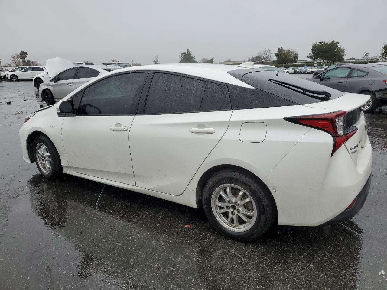 VIN JTDL9RFU2K3008670 2019 TOYOTA PRIUS no.2