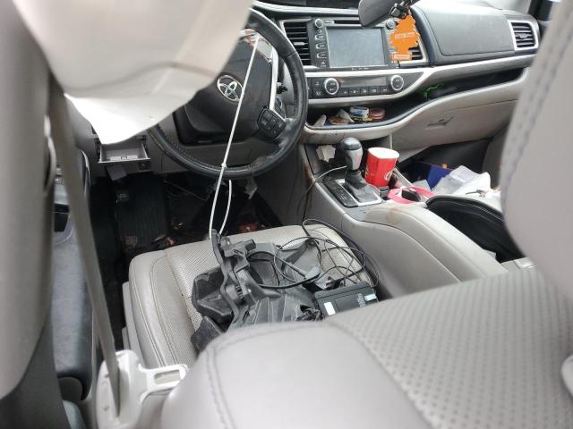  TOYOTA HIGHLANDER 2017 Белый