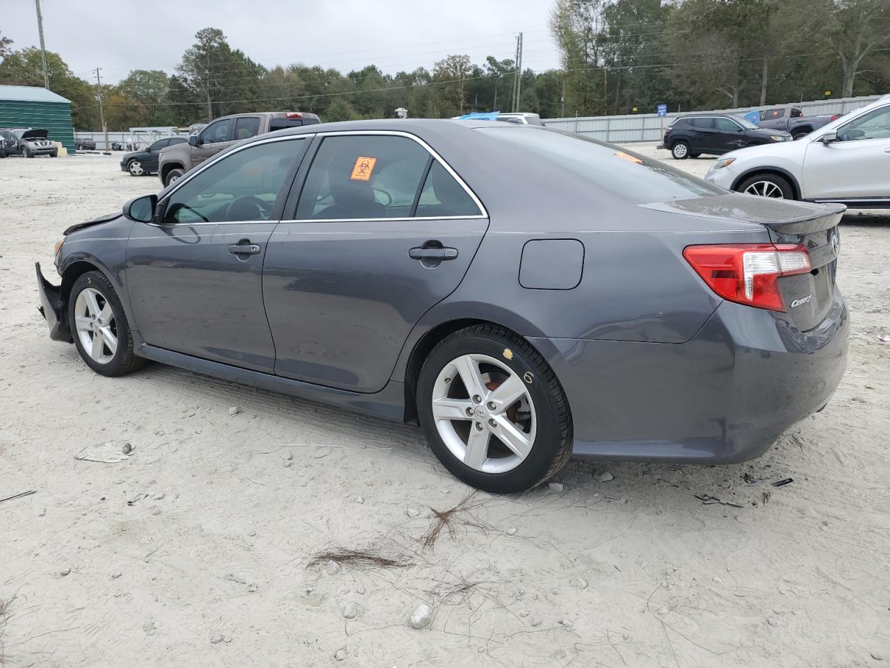 2014 Toyota Camry - Image 2