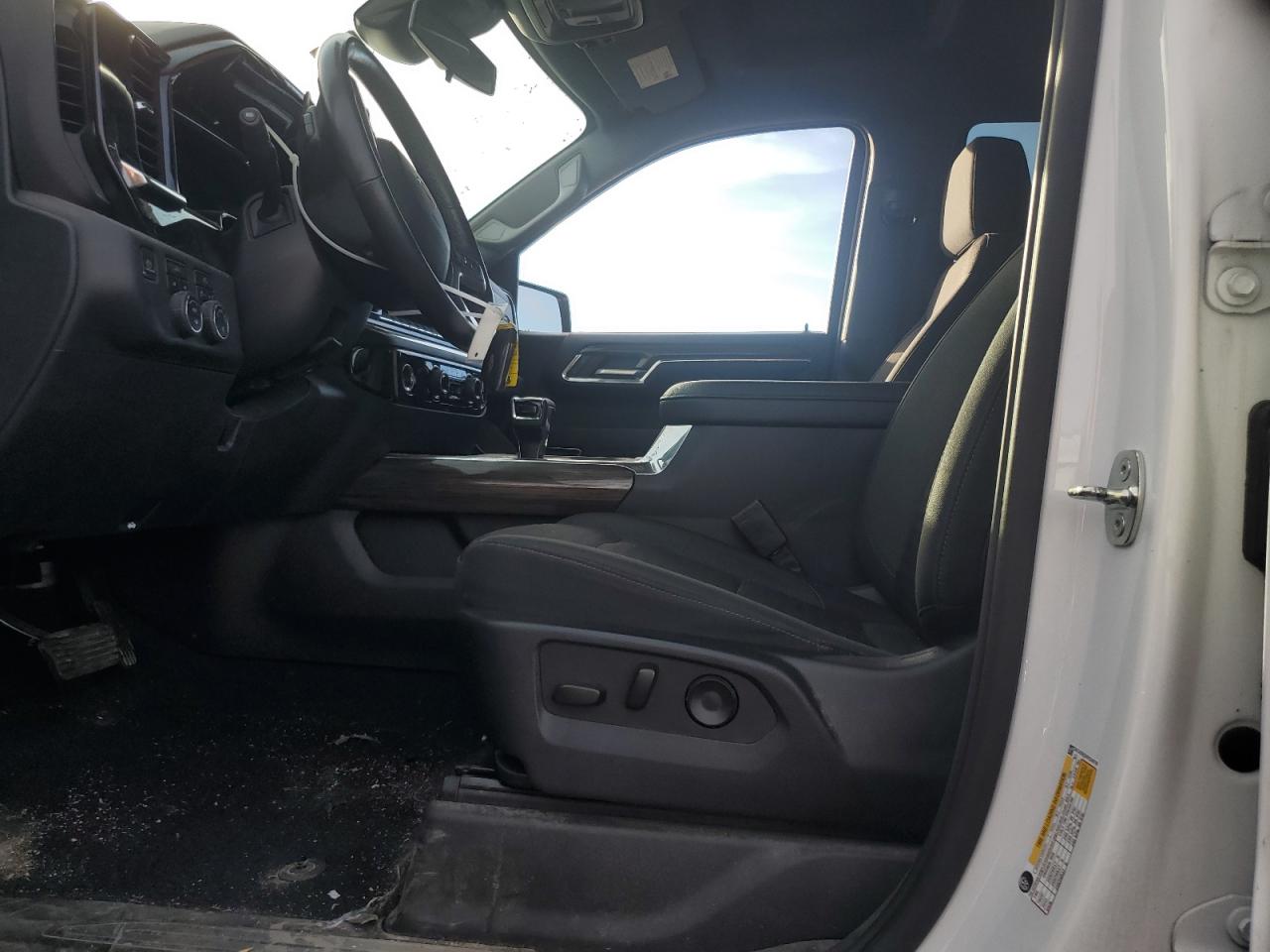 2023 Chevrolet Silverado - Image 7