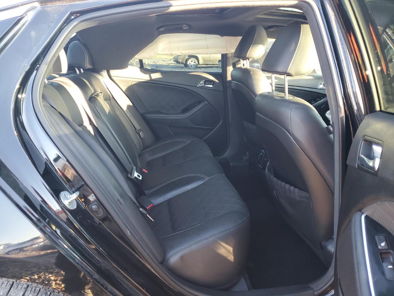 2015 Kia Optima - Image 10