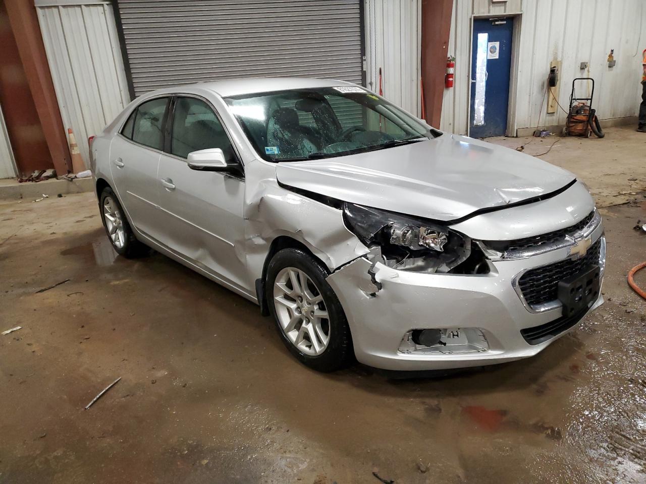 2016 Chevrolet Malibu - Image 4