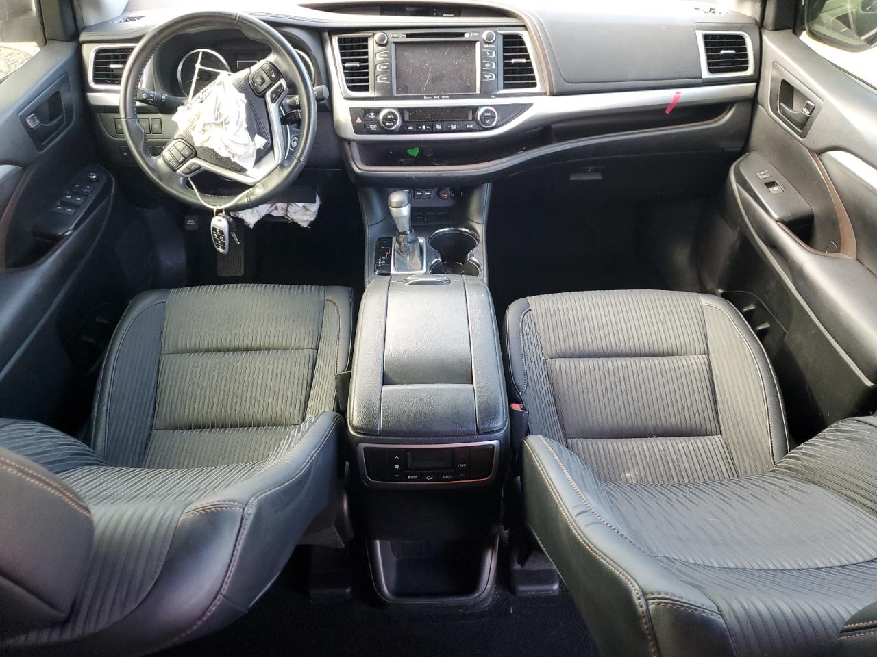 2019 Toyota Highlander - Image 8