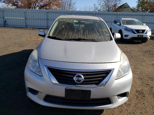  NISSAN VERSA 2014 Серебристый