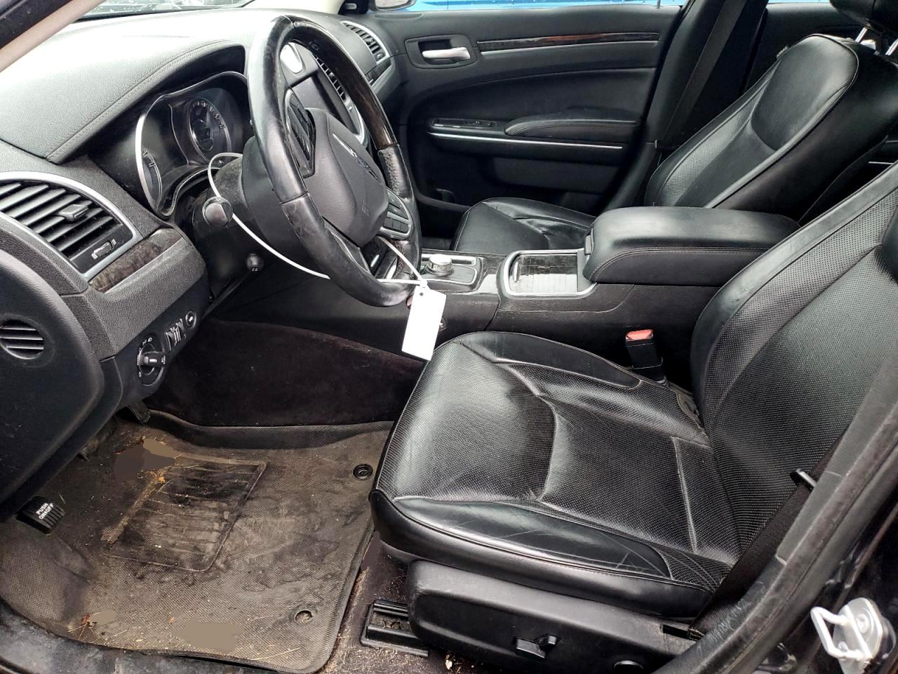 2018 Chrysler 300 - Image 7