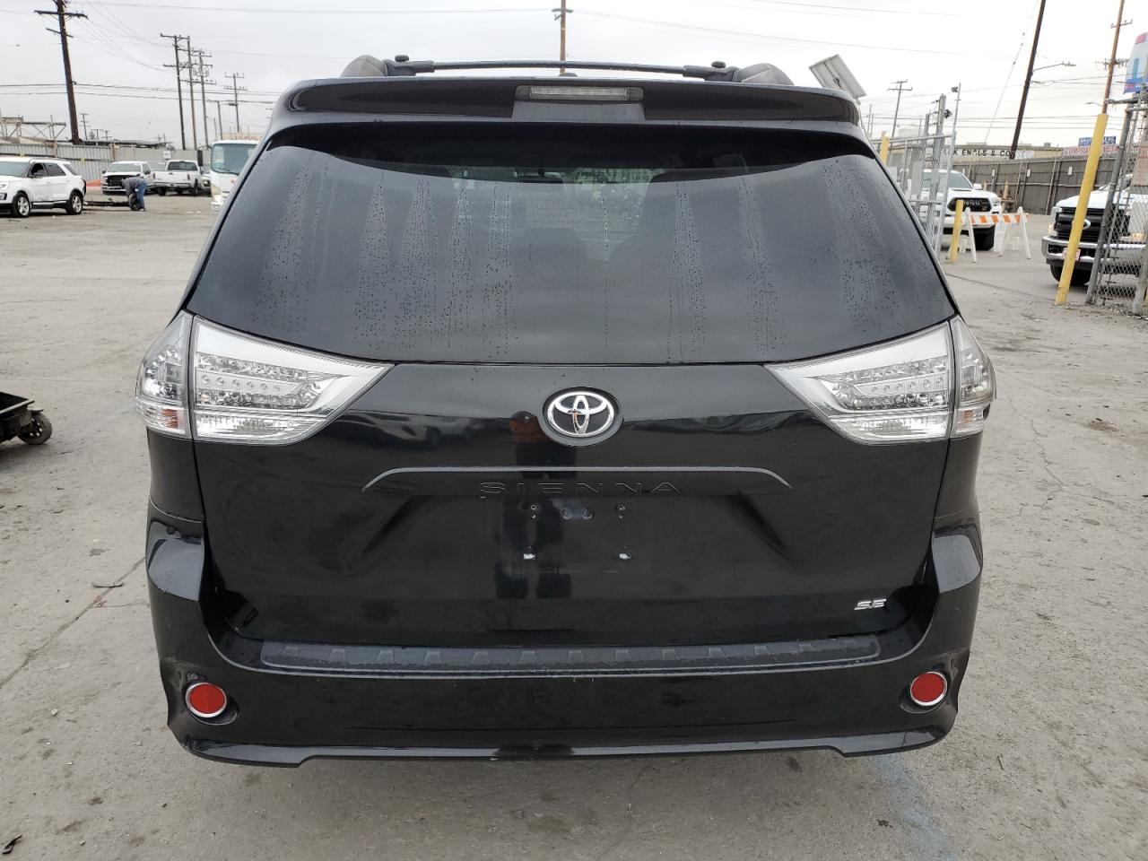 VIN 5TDXK3DC4DS386858 2013 TOYOTA SIENNA no.6