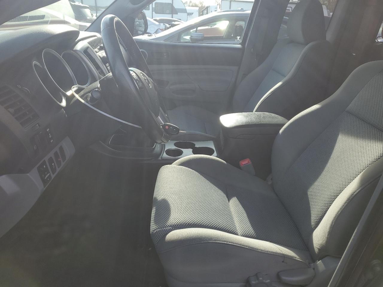 2012 Toyota Tacoma - Image 7
