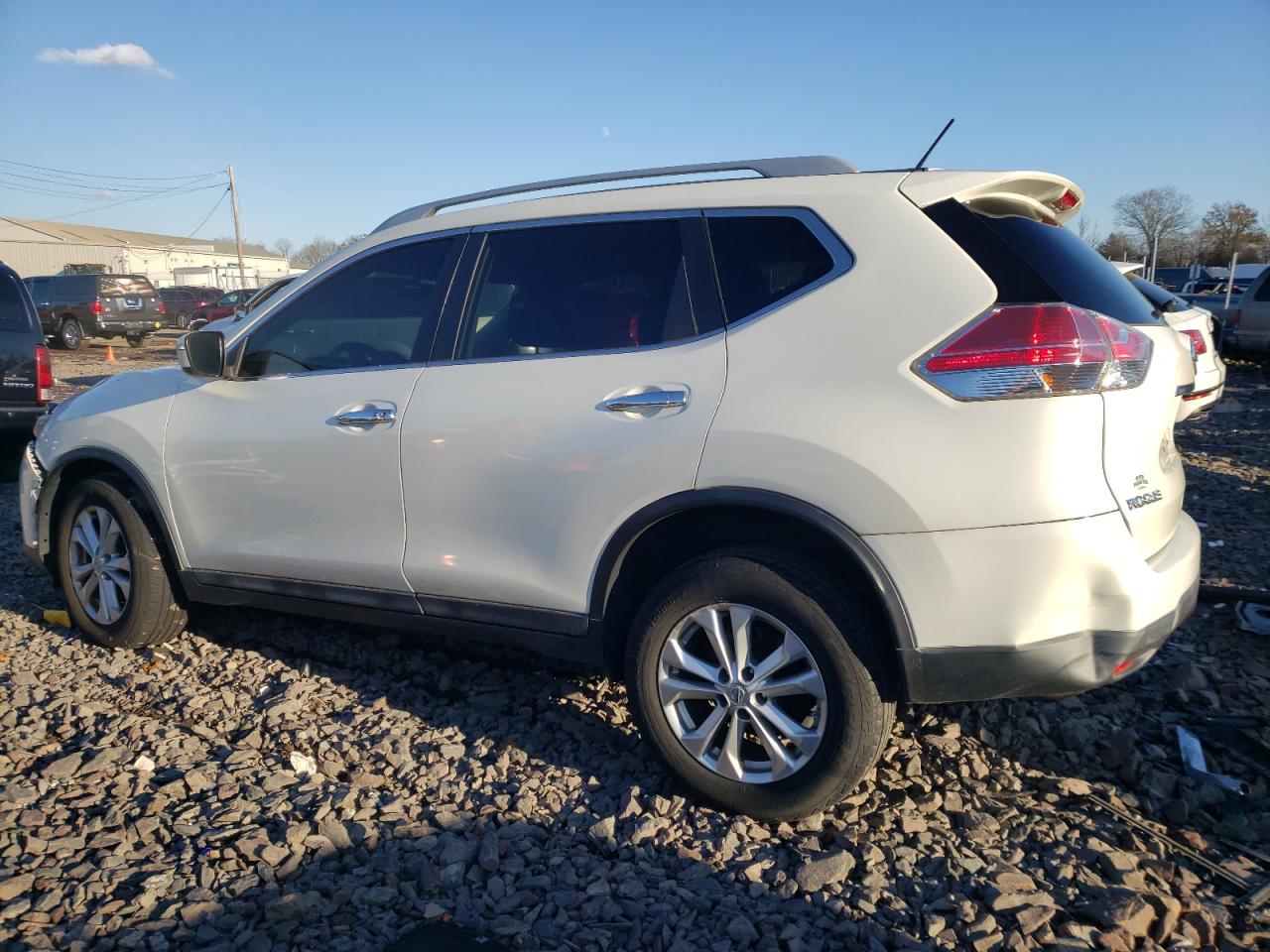 VIN 5N1AT2MV3FC764618 2015 NISSAN ROGUE no.2