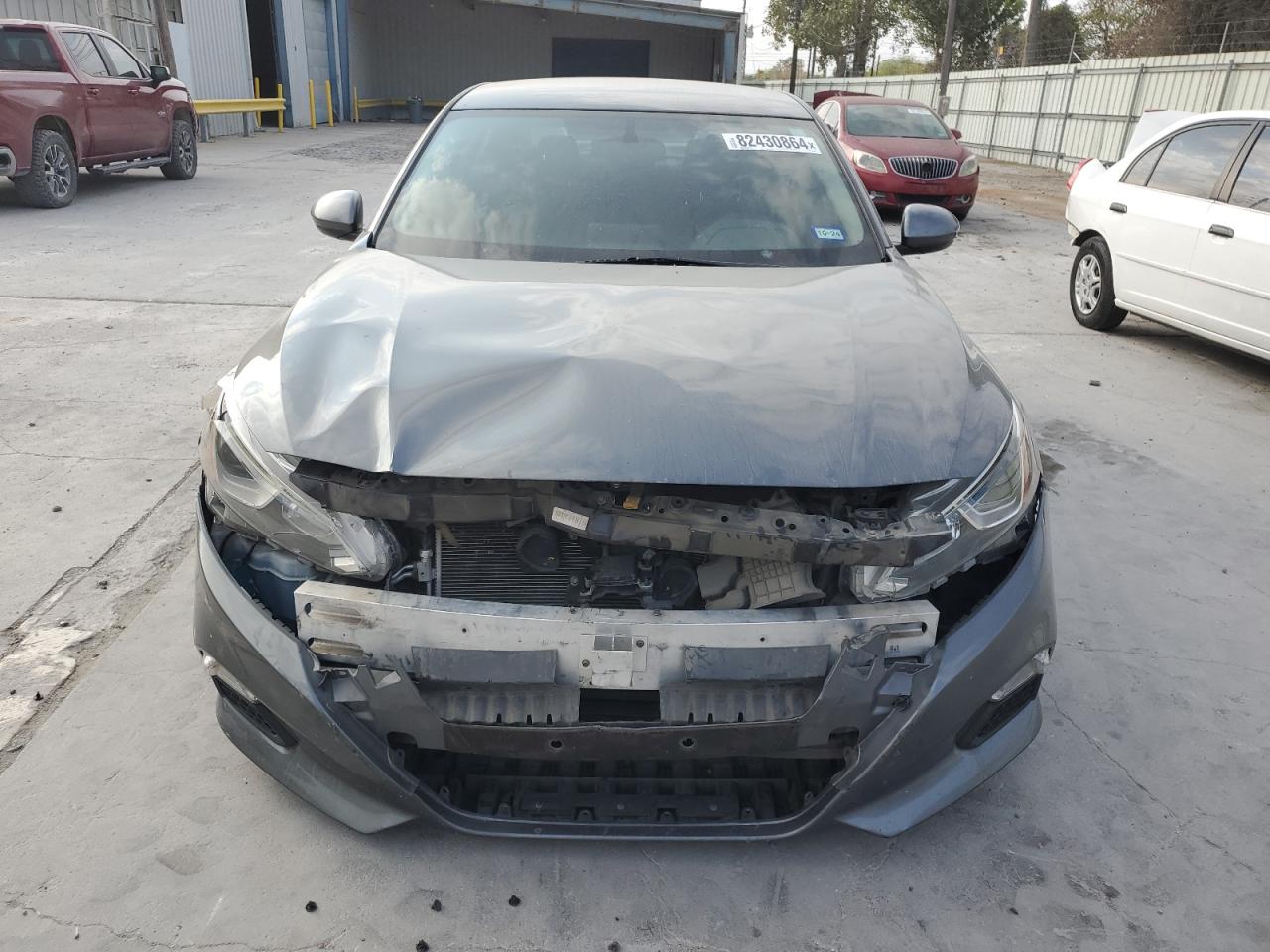 2019 Nissan Altima - Image 5